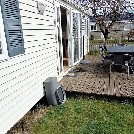 Stacaravan Bredene Met Tuin Nr 2126 Eksteriør bilde